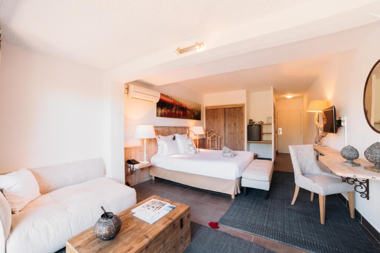 Hotel Font Mourier Cogolin Eksteriør billede